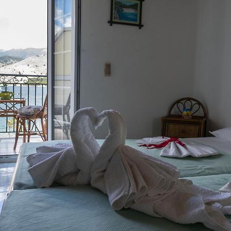 玛丽娜一室公寓旅馆 I 阿尔戈斯托利翁 外观 照片